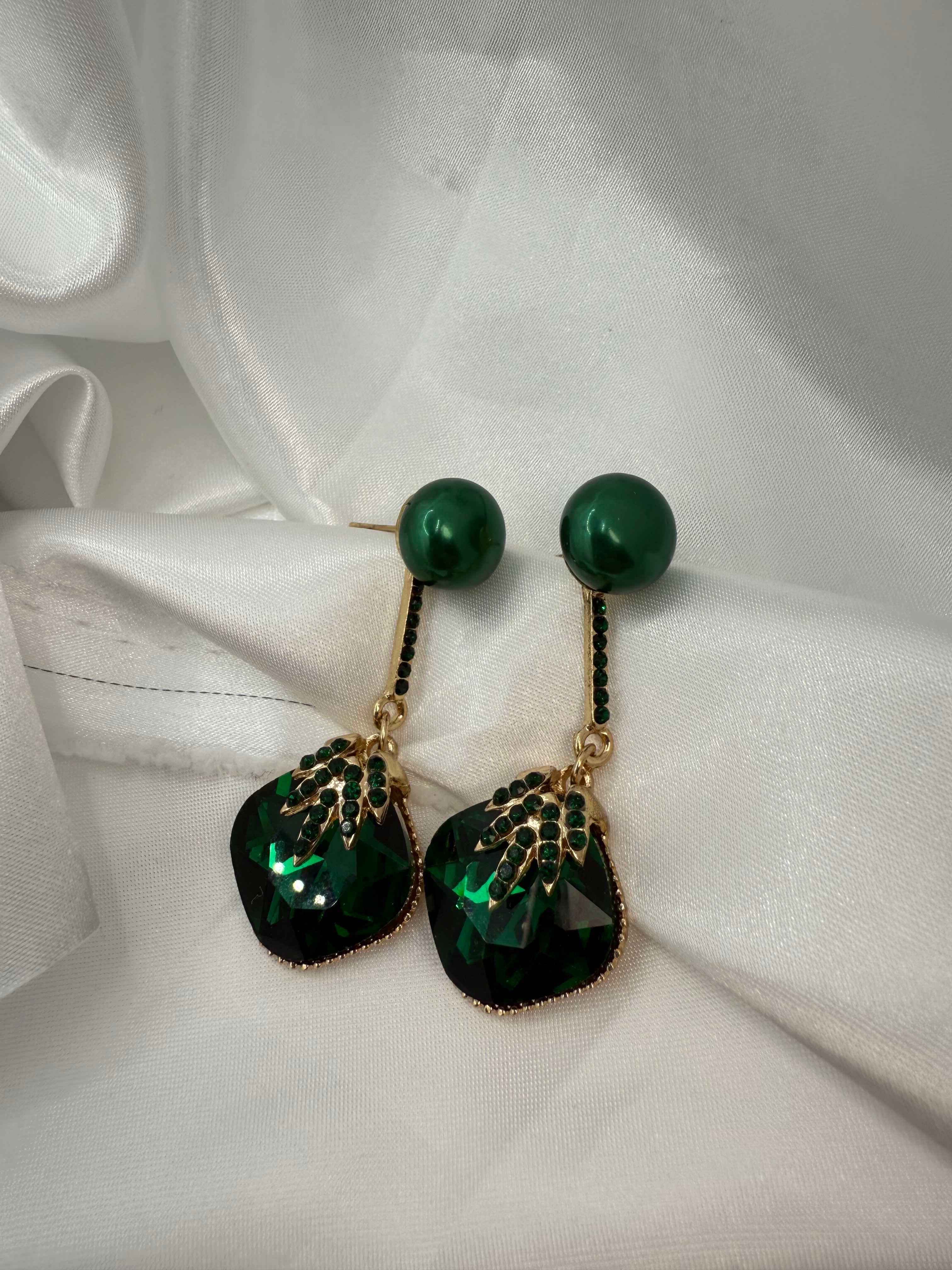 Luxe Glam Drop Earrings | Statement Jewelry with Faux Onyx