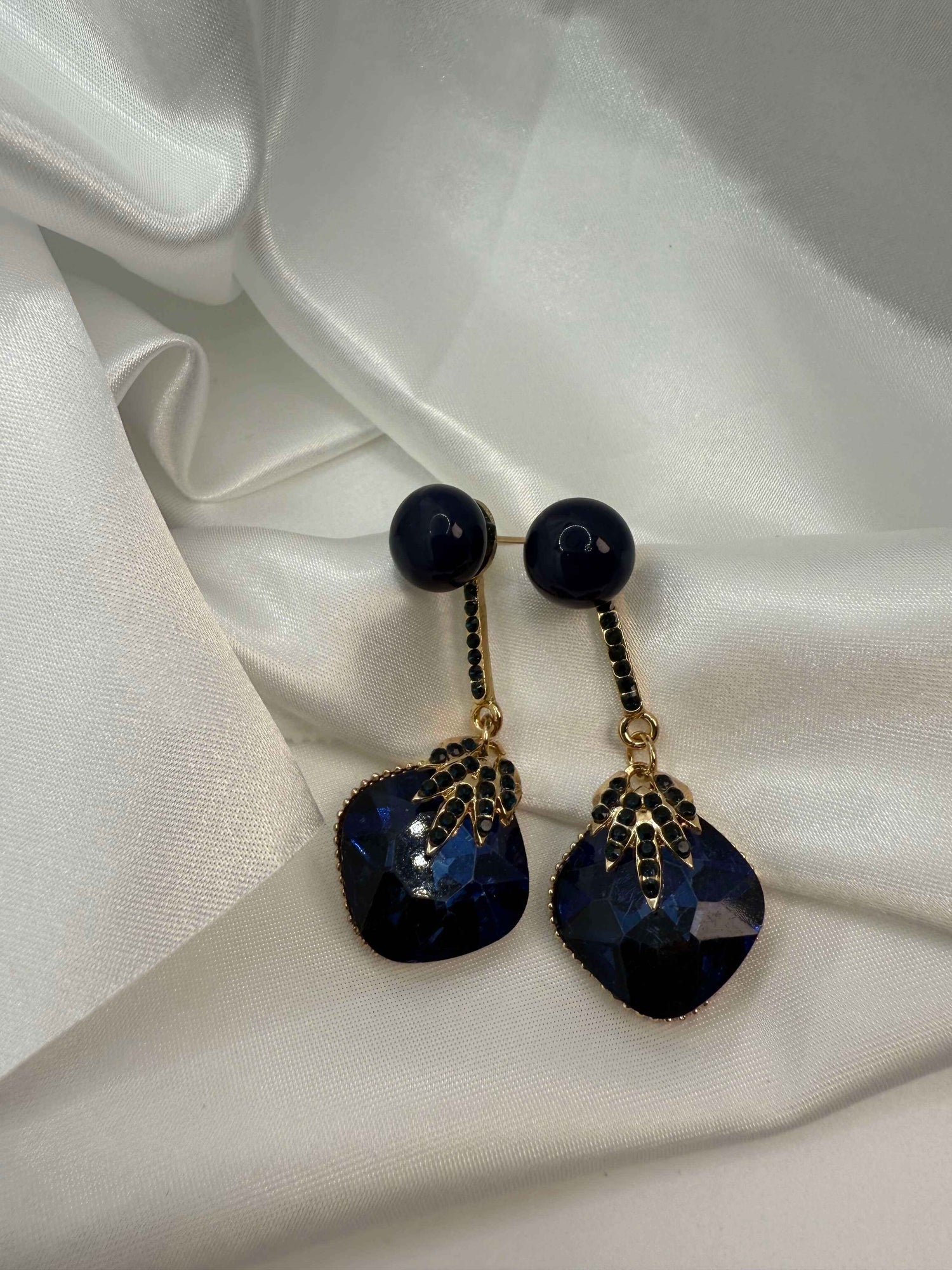 Luxe Glam Drop Earrings | Statement Jewelry with Faux Onyx